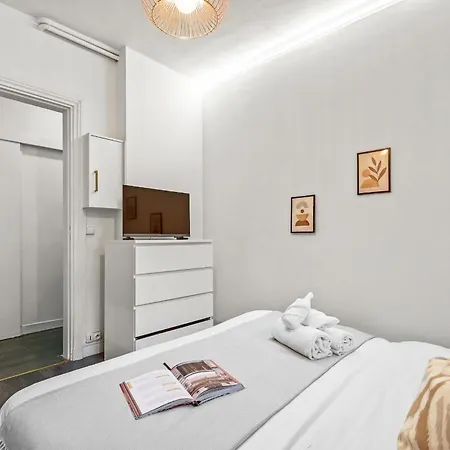 Daire Bnbnova - Near Trocadero & Champs - Elysees & Eiffel Tower *